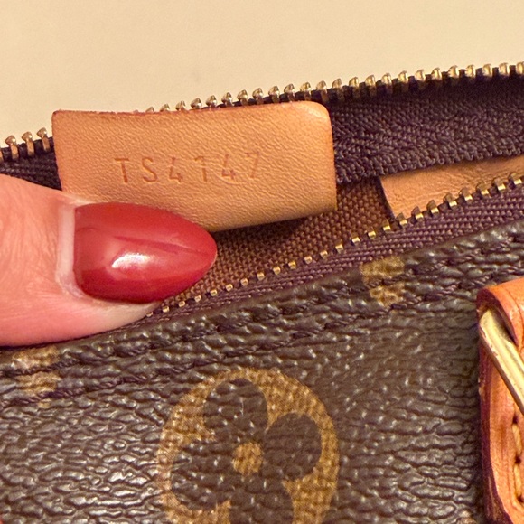 Louis Vuitton Nano Speedy - Picture 10 of 14